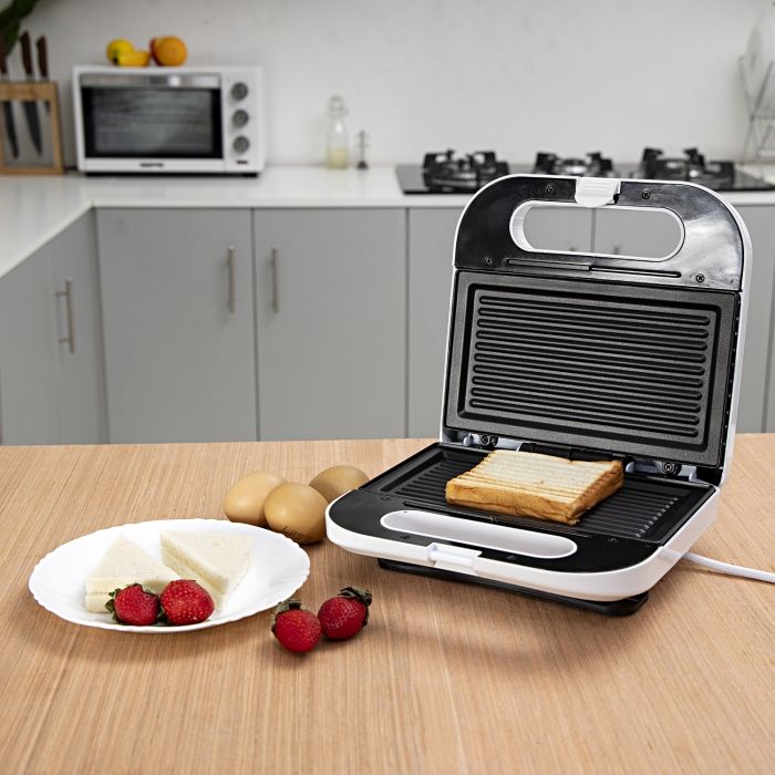 2 SLICE SANDWICH MAKER with Non stick coating